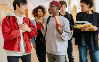 L’école à l’ère des algorithmes : faut-il confier l’enseignement à des IA ?